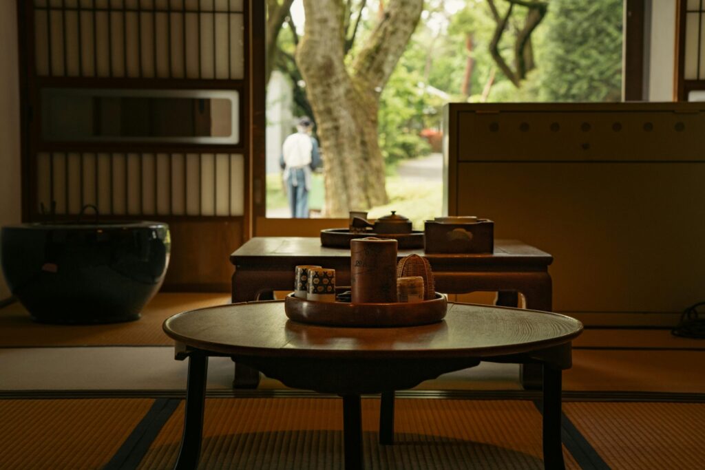 茶室を中心に据えたRC×木造混構造の現代和邸（デモ）